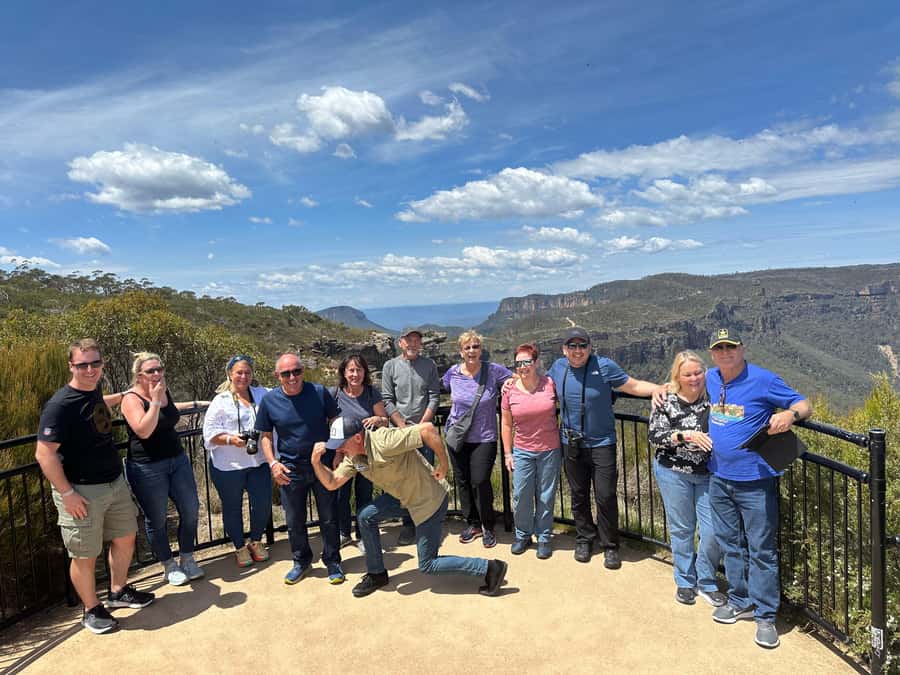 #1 Blue Mountains Tour Scenic World Waterfalls Wildlife Park - Early Pickup, Comfort On The Bus, And A Better Plan For Crowd Control