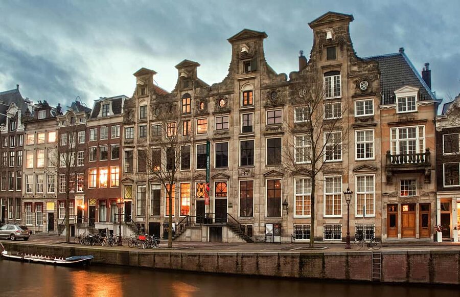 Amsterdam: Art Zoo Museum Entry Ticket in a Canal House - Key Things You Should Know Before You Go
