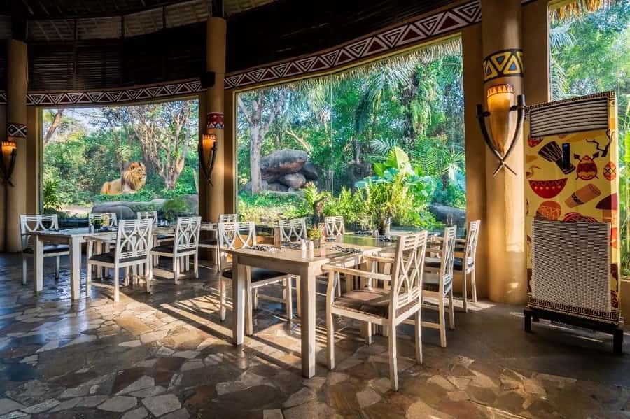 Bali: Safari Zoo and Ubud Palace and Market Day Tour - Should you book this Bali Safari and Ubud Palace and Market day tour?