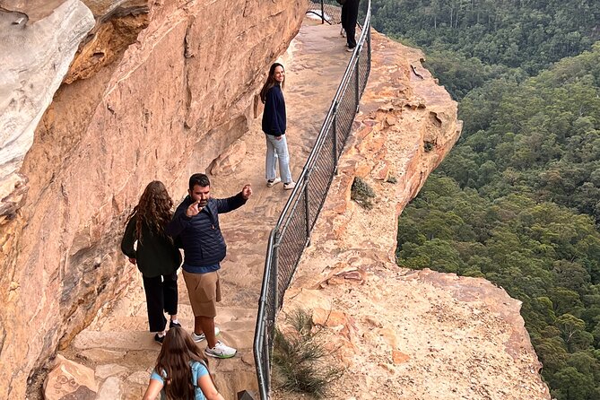 Blue Mountains Private Tours Sydney Zoo or Scenic world Options - Wentworth Falls and Katoomba Falls: why the waterfalls work