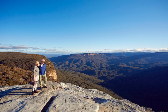 Blue Mountains Small Group Tour with Lunch, Zoo and Scenic World - Photo-Stop Break: Lincoln’s Rock (or Sublime Point)