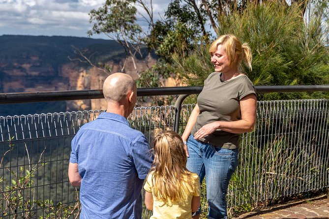 Blue Mountains: Three Sisters, Scenic World and Wildlife park - Three Sisters: iconic views, short photo window, real atmosphere