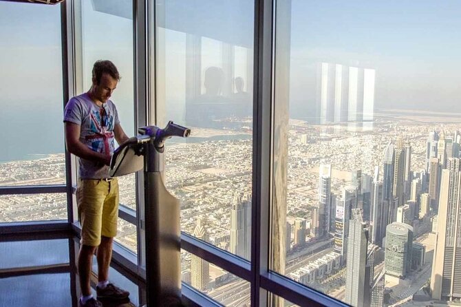 Burj Khalifa At The Top & Underwater Zoo Aquarium with Transfer - Should You Book This Burj Khalifa + Aquarium Combo?