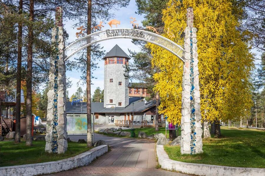 From Rovaniemi: Visit Wildlife Park in Ranua - The value: what you actually pay for