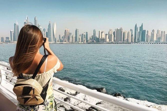 Full Day Dubai City Tour: Burj Khalifa & Underwater Zoo Ticket - Dubai Mall: Where the City Puts Its Money on Display
