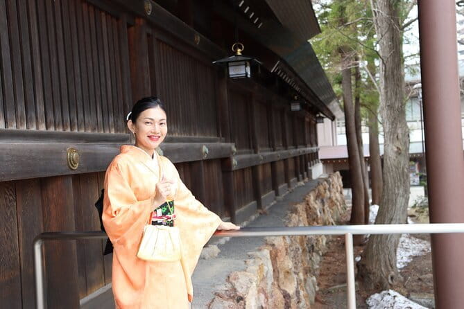 Hokkaido Asahiyama Zoo and Blue Pond Elf Terrace Day Trip - Shikisai no Oka in Winter: Snow Paradise and Mud Horse Fun