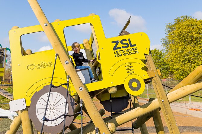 Whipsnade Zoo Entry Ticket - Aquarium and Butterfly House: two indoor stops that help your whole day