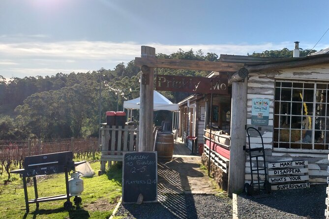 Wings Wildlife Park Shuttle, Burnie Shore Excursion - On-Site Café and Souvenir Stops: Don’t Rush the Comfort Bits